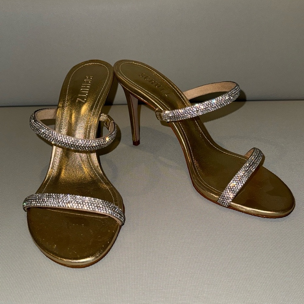 Schutz size 39.5 gold sandal
